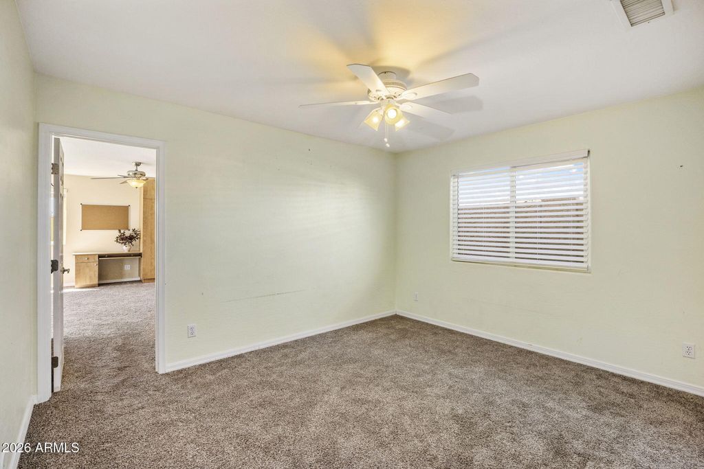 Image 30 of property listing at 12802 N 8TH Avenue, Phoenix, AZ 85029