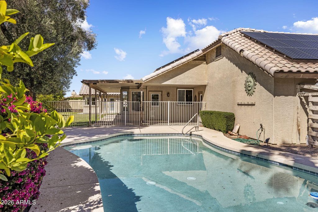 Image 35 of property listing at 12802 N 8TH Avenue, Phoenix, AZ 85029