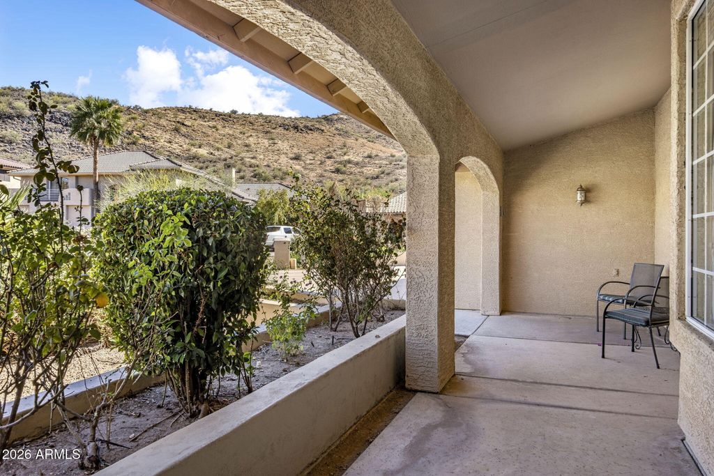 Image 37 of property listing at 12802 N 8TH Avenue, Phoenix, AZ 85029