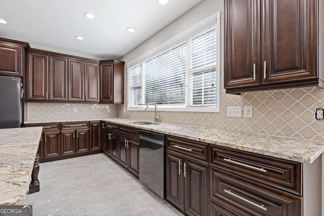 5737 Williamsburg Drive, Norcross, GA 30093