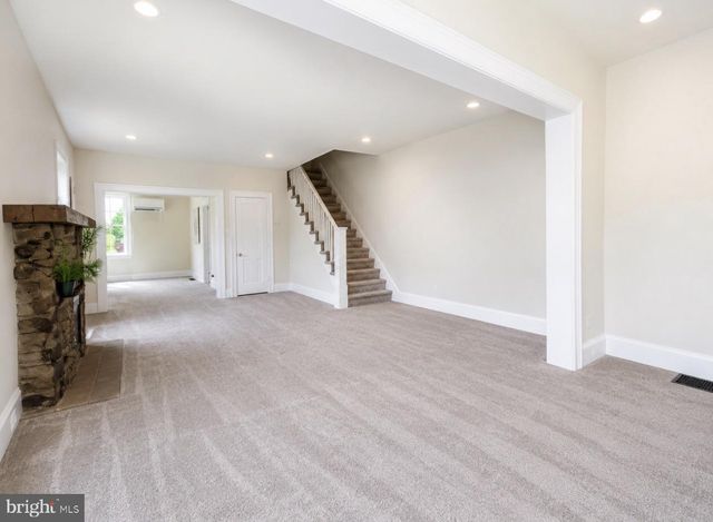 7031 LINCOLN DR, Philadelphia, PA 19119