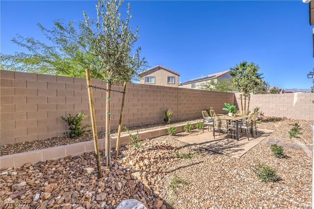 6016 Bamboo Breeze Way, North Las Vegas, NV 89081