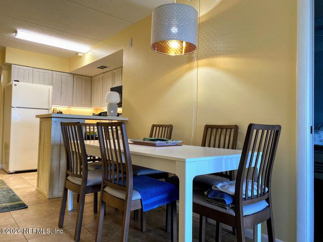 10 N 11TH Avenue N 102, Jacksonville Beach, FL 32250