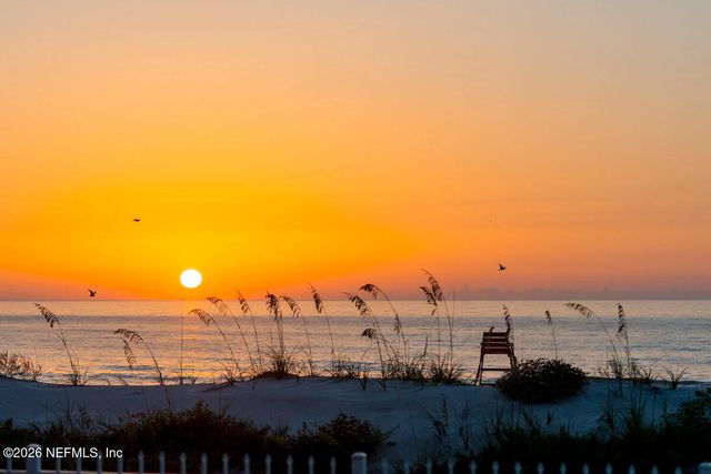 10 N 11TH Avenue N 102, Jacksonville Beach, FL 32250
