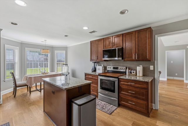 1308 RIVER RIDGE DR, Collierville, TN 38017