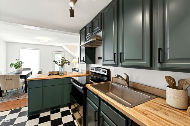 913 Washington Street, Durham, NC 27701