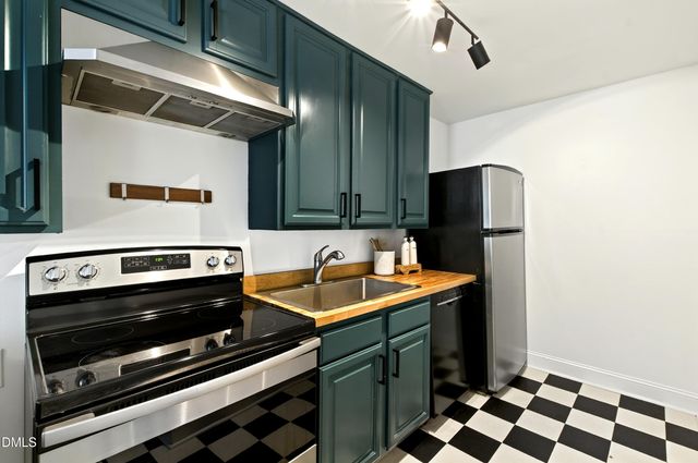 913 Washington Street, Durham, NC 27701