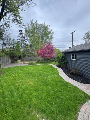 4312 Samoset Road, Royal Oak, MI 48073