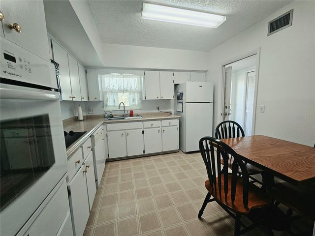2292 COSTA RICAN DRIVE 24, Clearwater, FL 33763