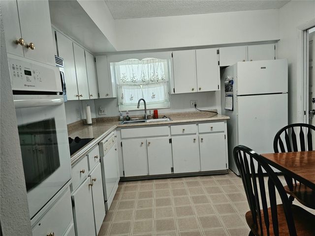 2292 COSTA RICAN DRIVE 24, Clearwater, FL 33763