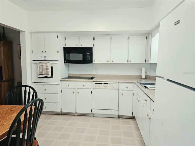 2292 COSTA RICAN DRIVE 24, Clearwater, FL 33763
