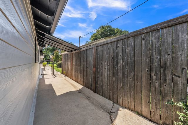 408 Simmons Drive, Hurst, TX 76053