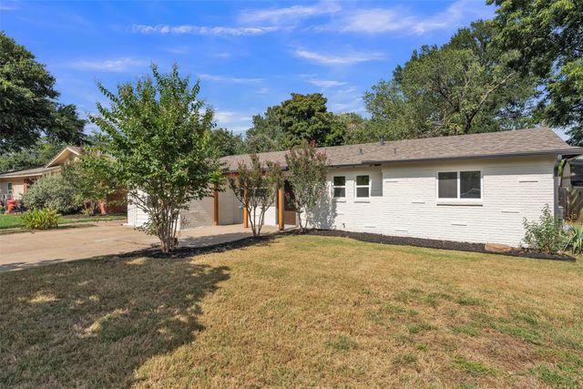 408 Simmons Drive, Hurst, TX 76053