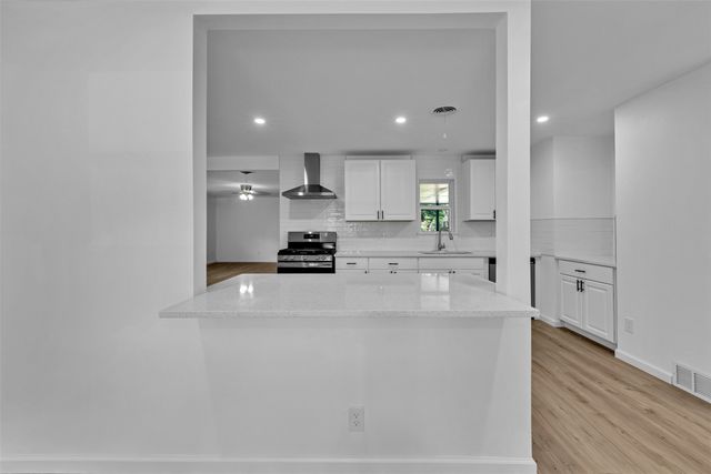 408 Simmons Drive, Hurst, TX 76053