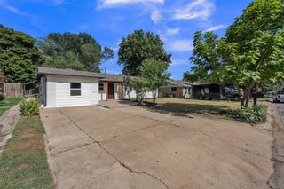 408 Simmons Drive, Hurst, TX 76053