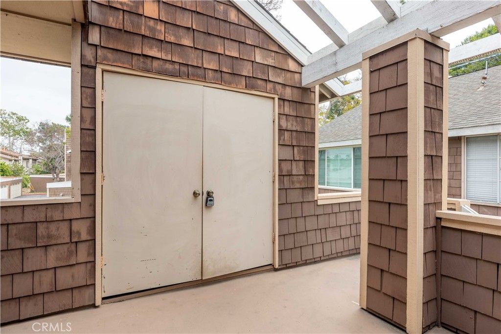 property-img
