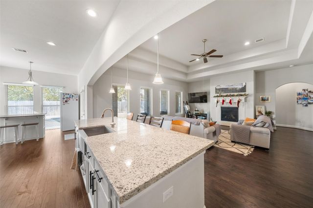 3022 Tranquility Lake Estates Boulevard, Pearland, TX 77584