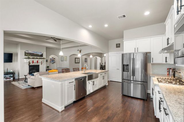 3022 Tranquility Lake Estates Boulevard, Pearland, TX 77584