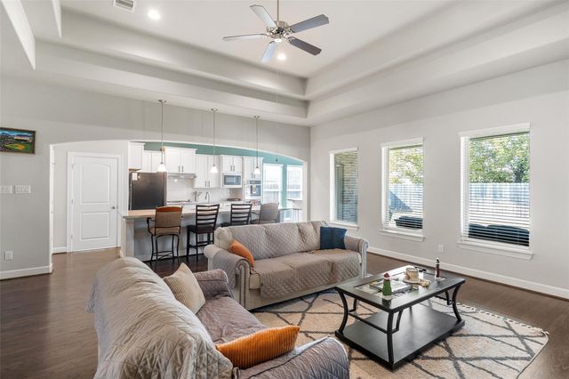 3022 Tranquility Lake Estates Boulevard, Pearland, TX 77584