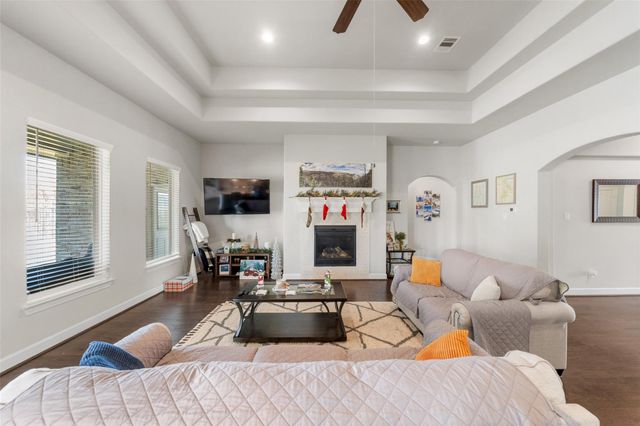 3022 Tranquility Lake Estates Boulevard, Pearland, TX 77584