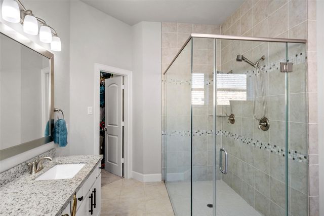 3022 Tranquility Lake Estates Boulevard, Pearland, TX 77584