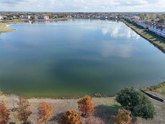 3022 Tranquility Lake Estates Boulevard, Pearland, TX 77584
