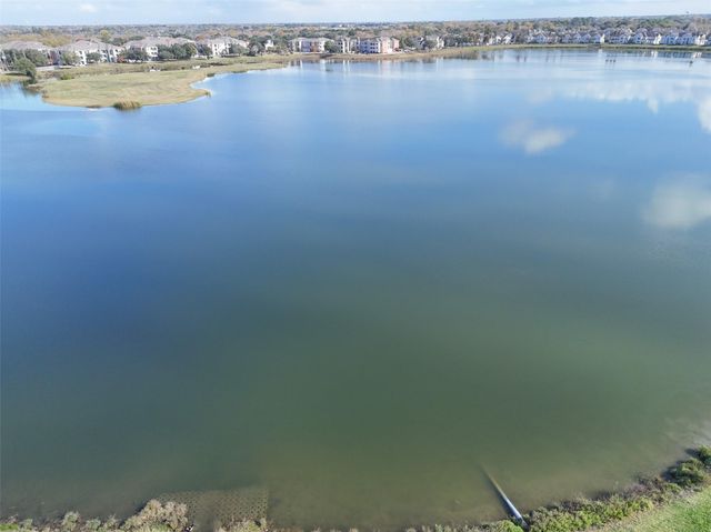 3022 Tranquility Lake Estates Boulevard, Pearland, TX 77584