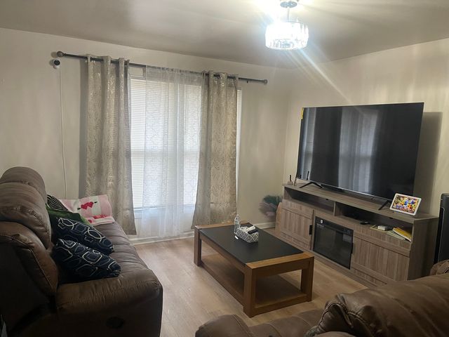 17720 Central Park Avenue, Country Club Hills, IL 60478