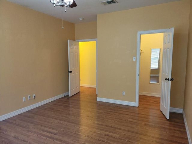 1501 Prather ST, Taylor, TX 76574