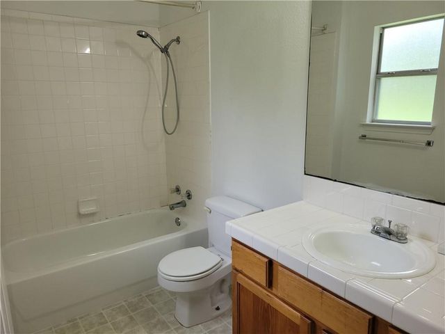1501 Prather ST, Taylor, TX 76574