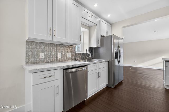 17 Murdock Avenue, Glens Falls, NY 12801