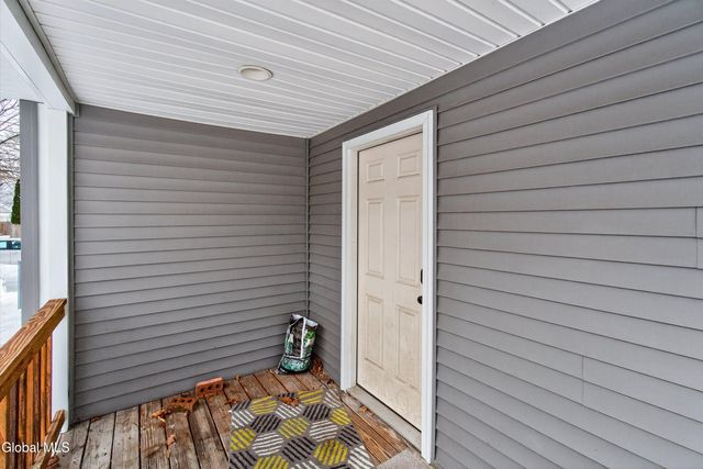 17 Murdock Avenue, Glens Falls, NY 12801