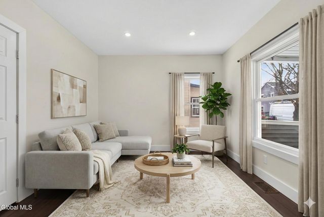 17 Murdock Avenue, Glens Falls, NY 12801