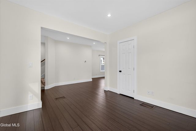 17 Murdock Avenue, Glens Falls, NY 12801