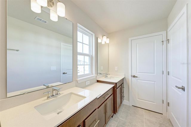 12435 AMBER CREEK CIRCLE, Bradenton, FL 34211