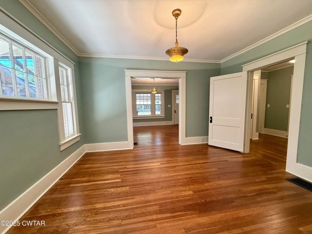 425 Arlington Ave, Jackson, TN 38301