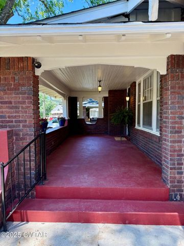 425 Arlington Ave, Jackson, TN 38301