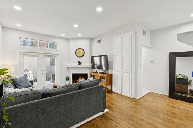 4006 Holland Avenue B, Dallas, TX 75219