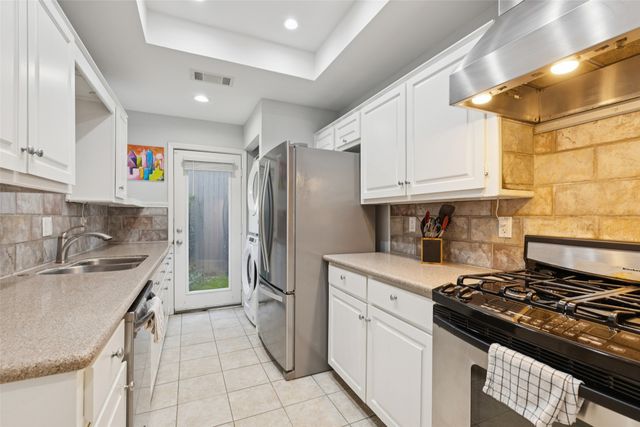 4006 Holland Avenue B, Dallas, TX 75219