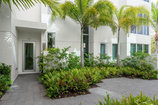 244 Garden Ct 244, Lauderdale By The Sea, FL 33308