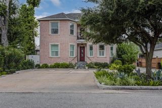 319 W 10th Street, Houston, TX 77008