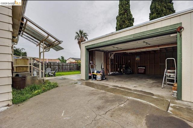 220 Perkins Ave, Vallejo, CA 94590