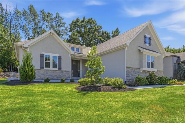 6753 Longview Road, Shawnee, KS 66218