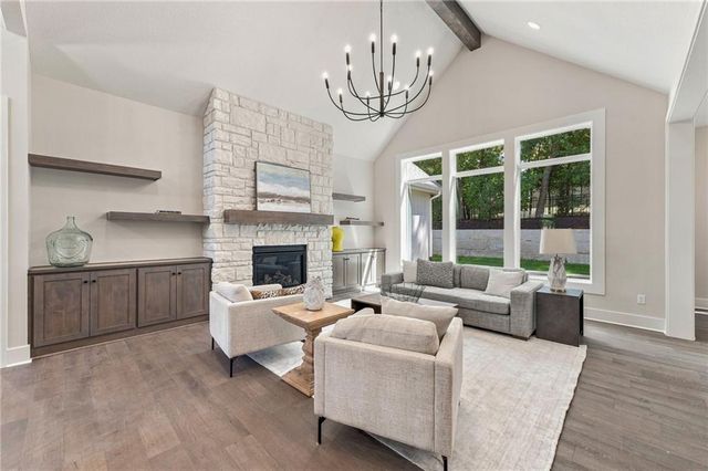 6753 Longview Road, Shawnee, KS 66218