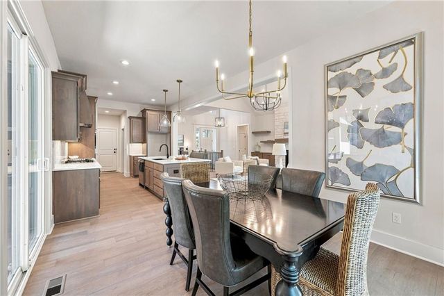 6753 Longview Road, Shawnee, KS 66218