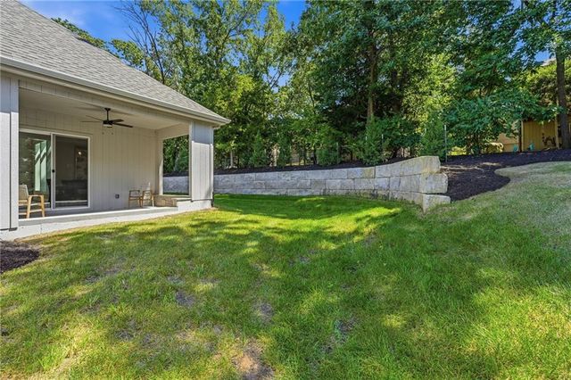 6753 Longview Road, Shawnee, KS 66218