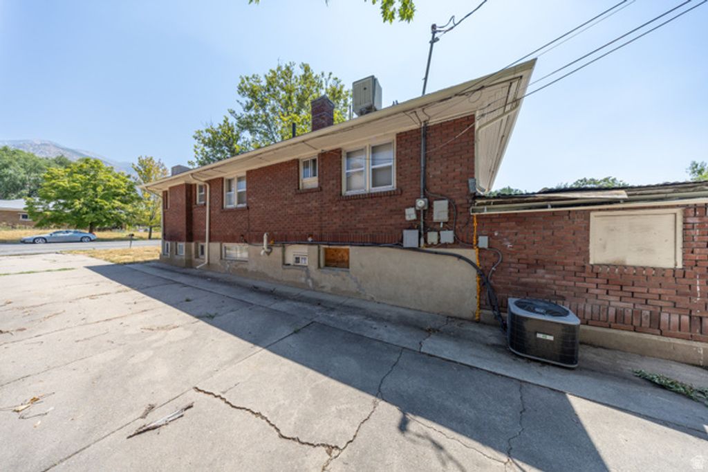 2985 JACKSON AVE, Ogden, UT 84403 — photo 4