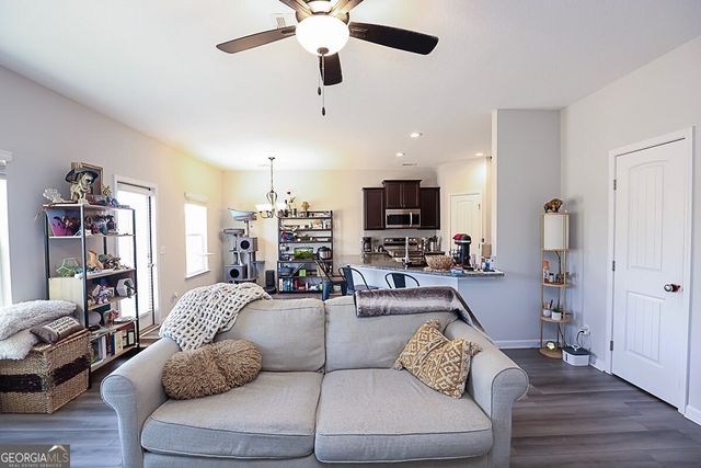 131 Battalion Lane, Hinesville, GA 31313