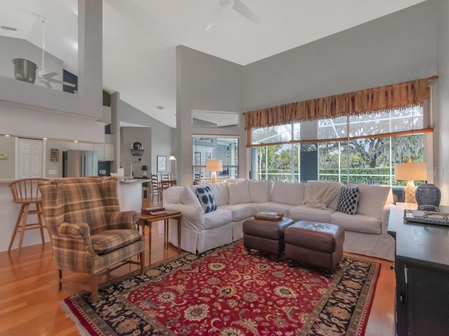 5201 SILVERADO WAY, Valrico, FL 33596