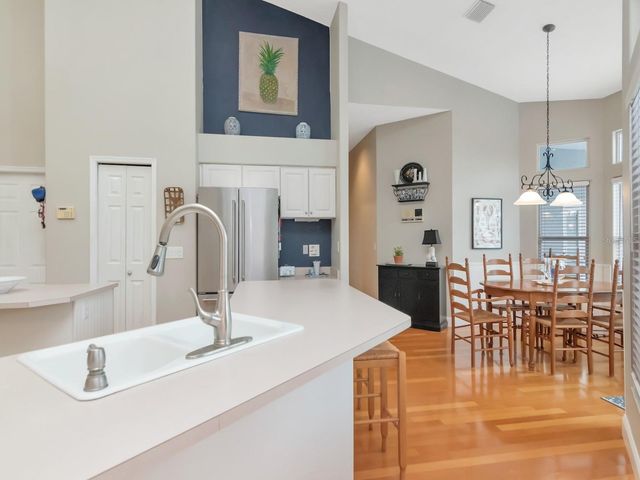 5201 SILVERADO WAY, Valrico, FL 33596